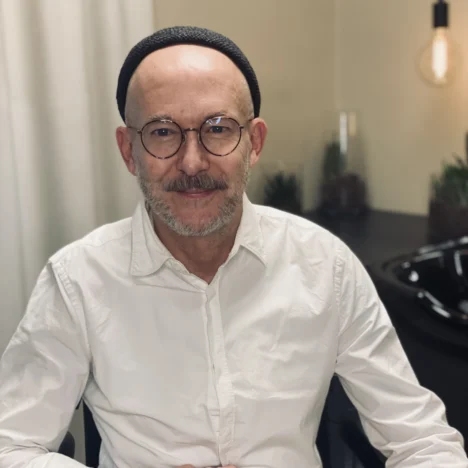 Senior Art Director, Trond